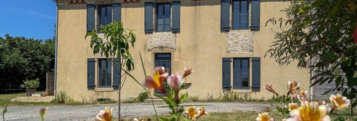 Maison 11 Pièces 205 m² à vendre à Pouzauges (85700)