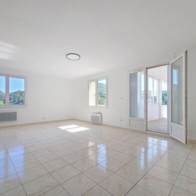 Appartement 4 pièces 127000 €