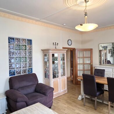 Appartement 5 pièces 174000 €