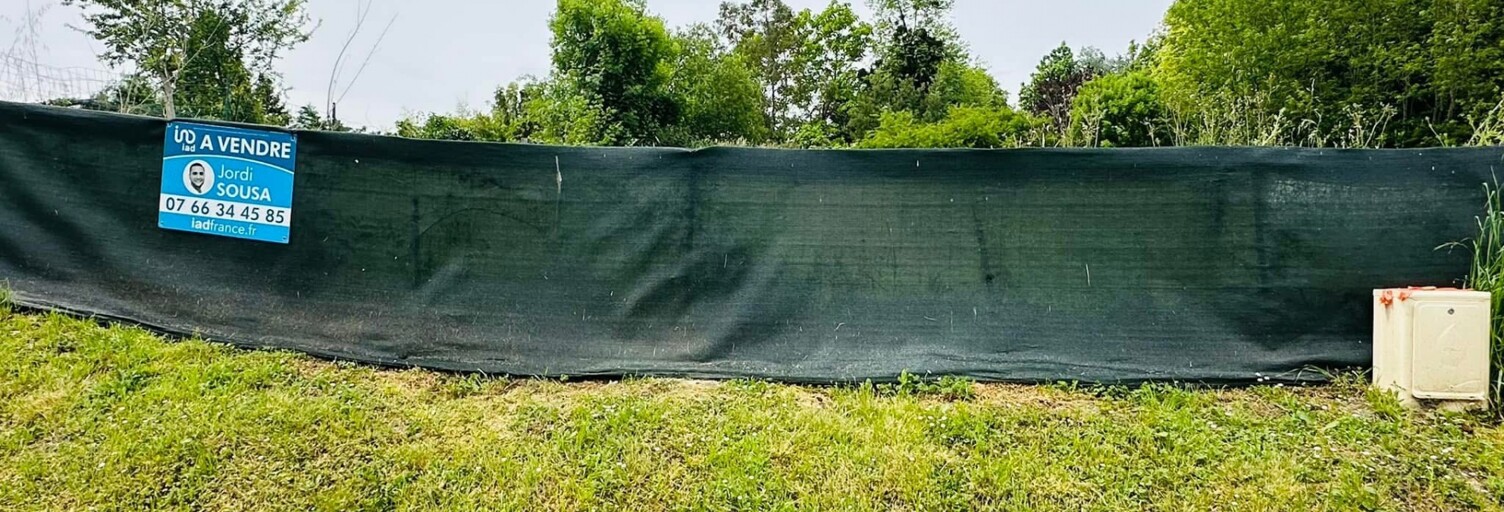 Terrain  704 m² à vendre à Vielleségure (64150)