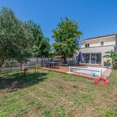 Maison 6 pièces 499000 €