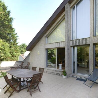 Maison 6 pièces 400000 €