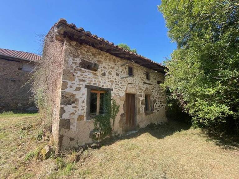 Maison en pierre de 3 pièces principales — photo 1