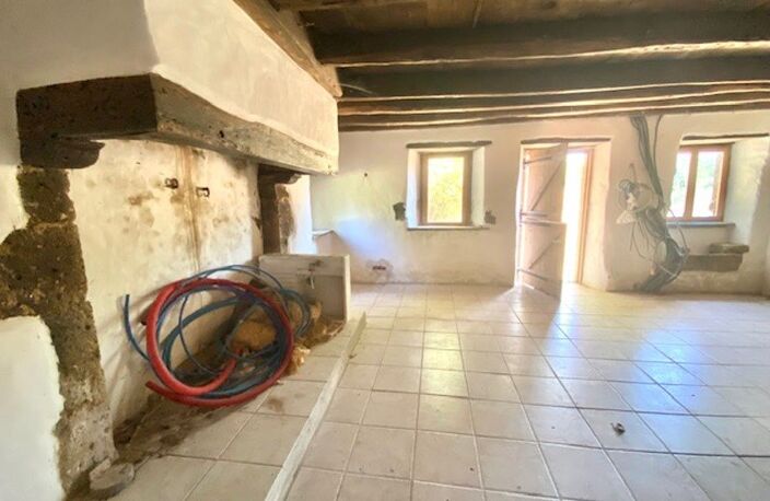 Maison en pierre de 3 pièces principales — photo 2