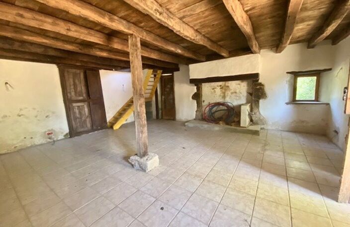 Maison en pierre de 3 pièces principales — photo 4