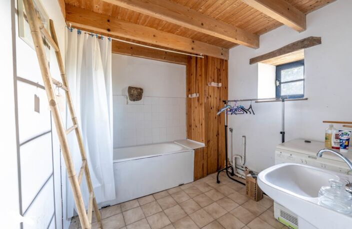 Maison en pierre de 7 pièces principales — photo 4
