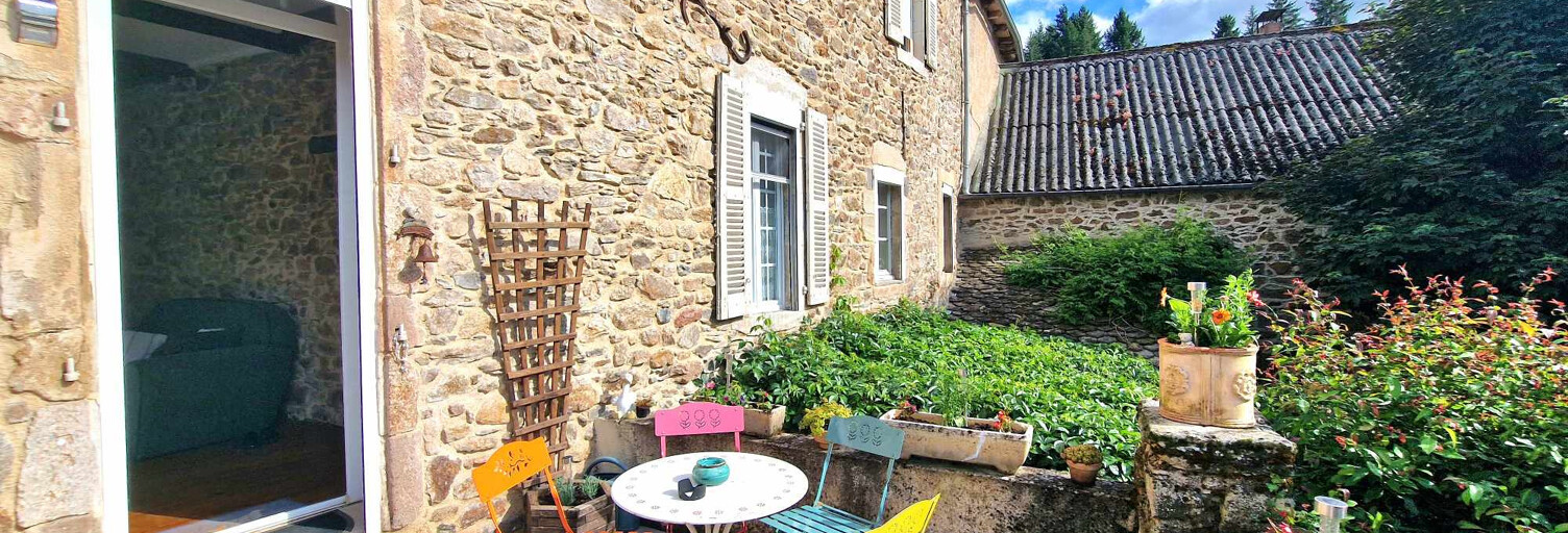 Maison 4 Pièces 135 m² à vendre à Salmiech (12120)