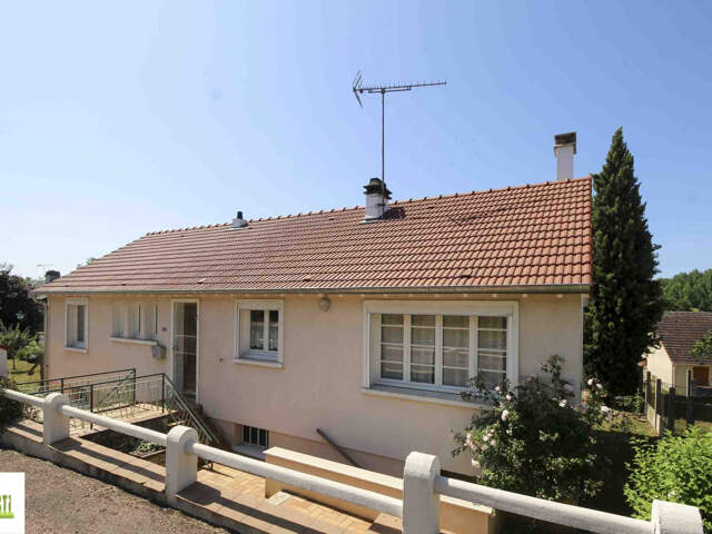 Maison sur sous-sol total — photo du bien