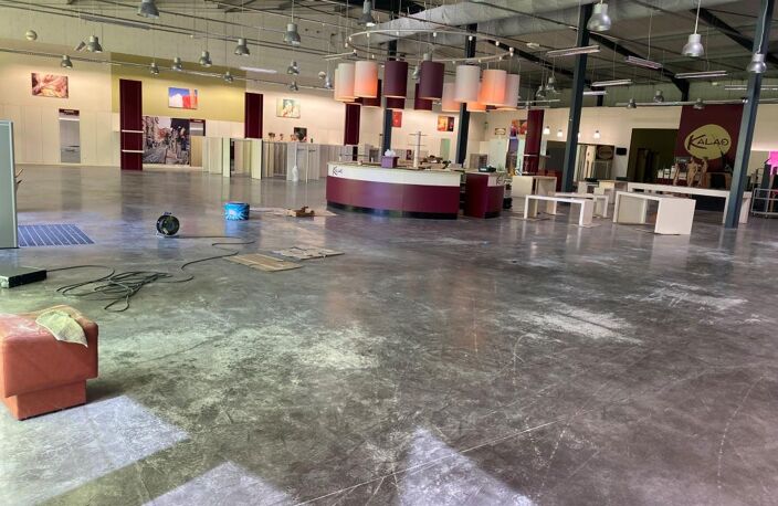 Cellule Commerciale de 1000 m² à Louer – Plain-Pied avec Accès Fonctionnels — photo 4