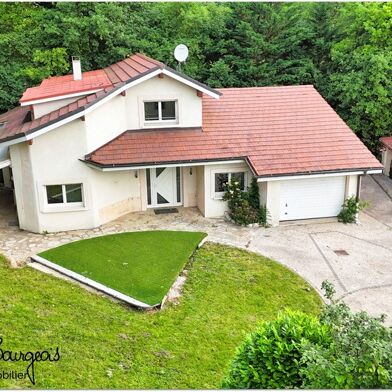 Maison 4 pièces 560000 €