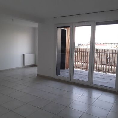 Appartement 3 pièces 929 €