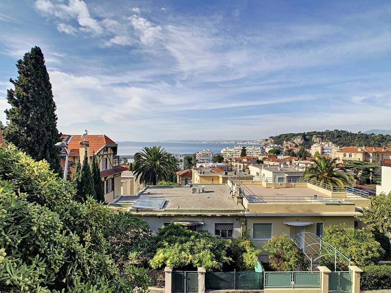 Port/Mont Boron :  Grand 2P 61m2 avec balcon/terrasse vue mer la — photo 1