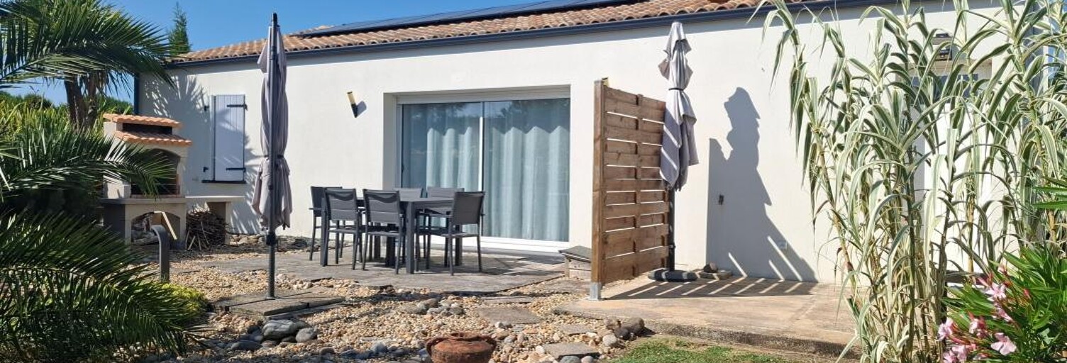 Maison 4 Pièces 97 m² à vendre à Saint-Romain-de-Benet (17600)