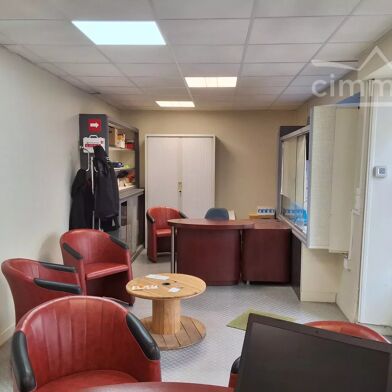 Bureau 3 pièces 640 €