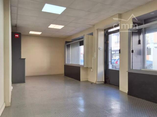 BUREAU/ LOCAL COMMERCIAL à LOUER à ST RAMBERT D'ALBON — photo du bien