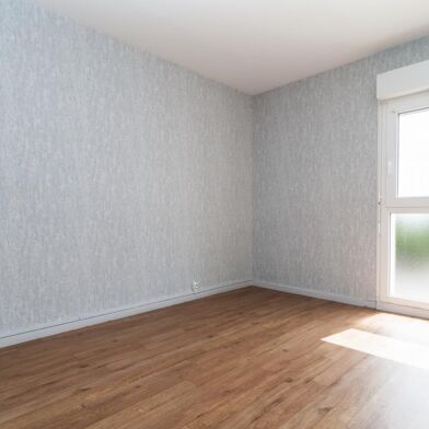 Appartement 4 pièces 528 €