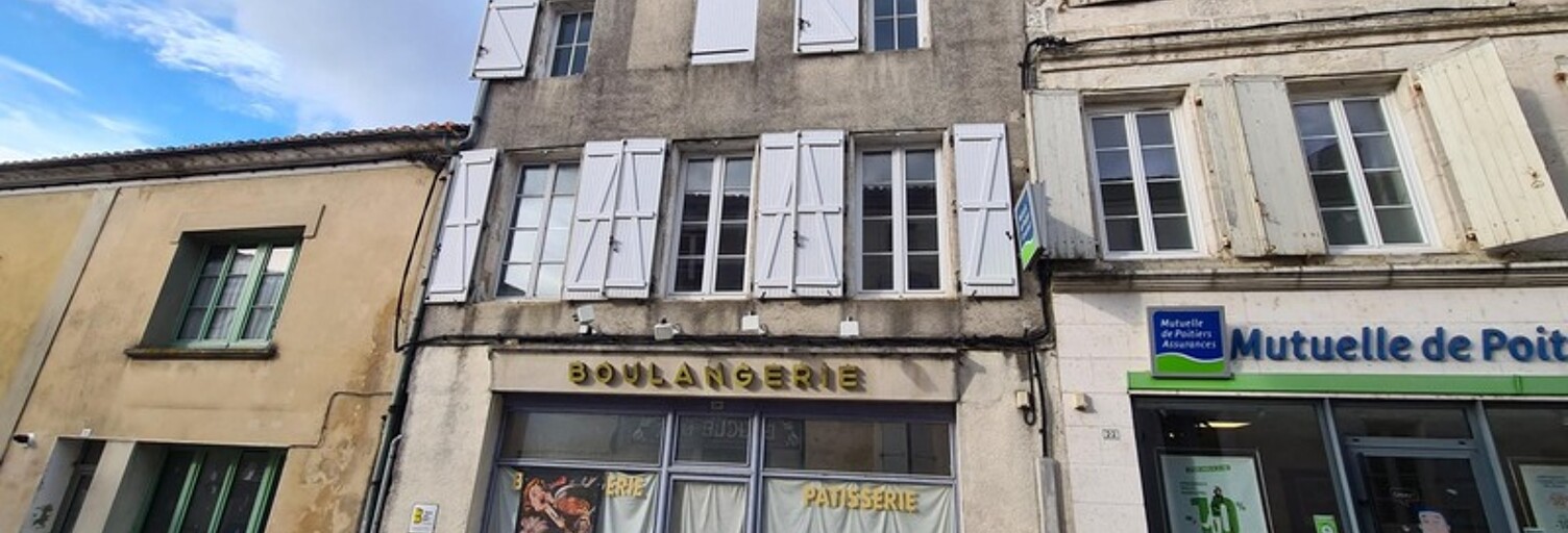 Immeuble  350 m² à vendre à Villebois-Lavalette (16320)