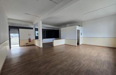 LOCAL COMMERCIAL -CENTRE- ETANG SALE LES HAUTS — photo du bien