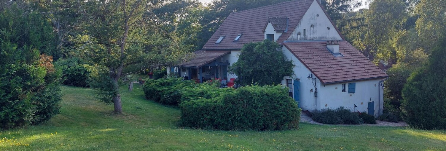 Maison 6 Pièces 160 m² à vendre à Villeneuve-en-Montagne (71390)