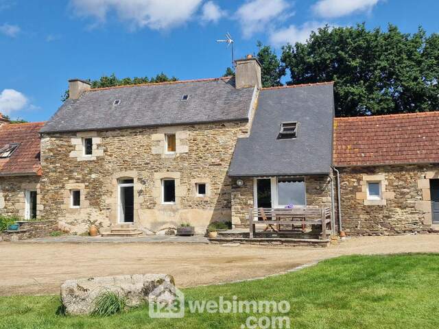 Corps de ferme - 180m² - LANNION — photo du bien