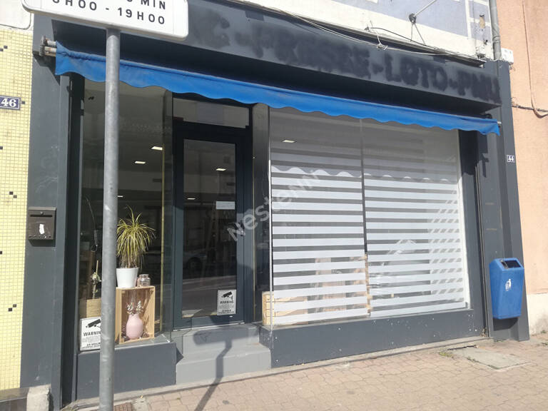 Local commercial centre Livron 60M2 — photo 1