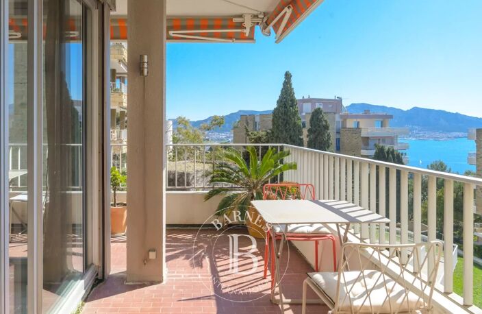 VENTE - MARSEILLE - 13007 - APPARTEMENT - TYPE 4 - VUE MER — photo 4