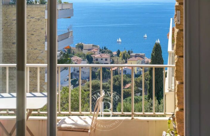 VENTE - MARSEILLE - 13007 - APPARTEMENT - TYPE 4 - VUE MER — photo 5