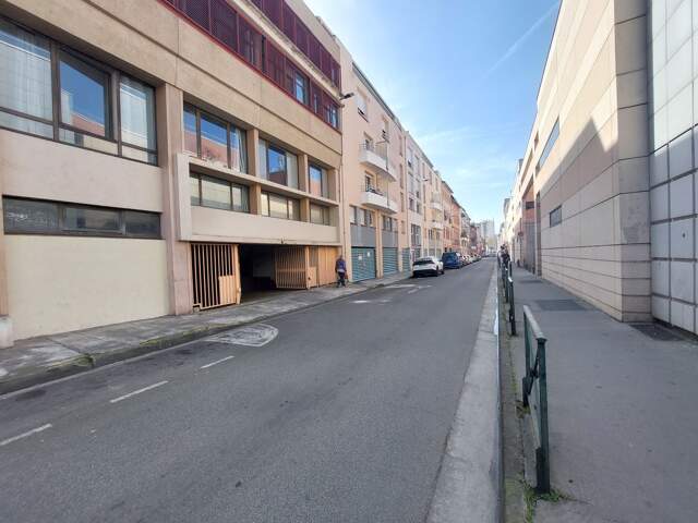 Annexes stationnement — photo du bien
