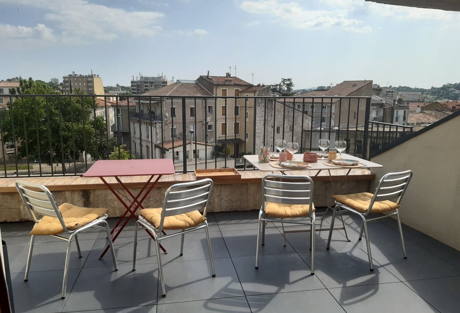 Duplex traversant avec terrasse — photo 1