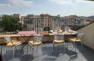 Duplex traversant avec terrasse — photo du bien
