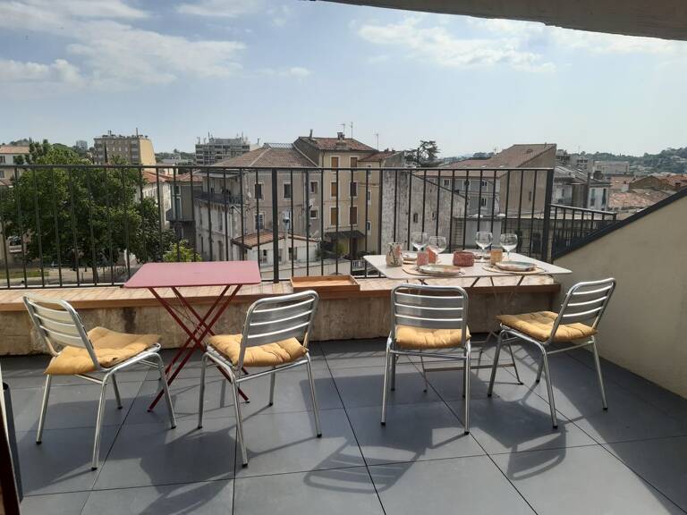 Duplex traversant avec terrasse — photo 1