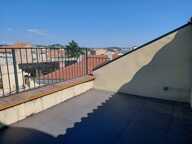 Duplex traversant avec terrasse — photo 2
