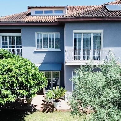 Maison 8 pièces 425000 €