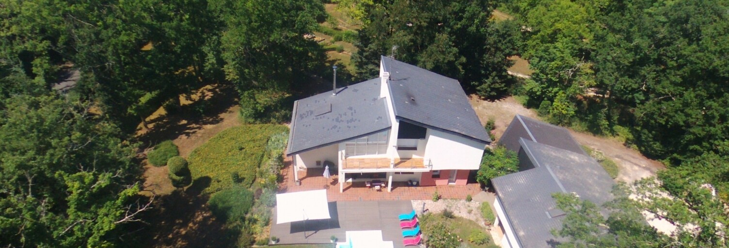 Maison 8 Pièces 217 m² à vendre à Plaimpied-Givaudins (18340)