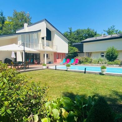 Maison 8 pièces 529900 €