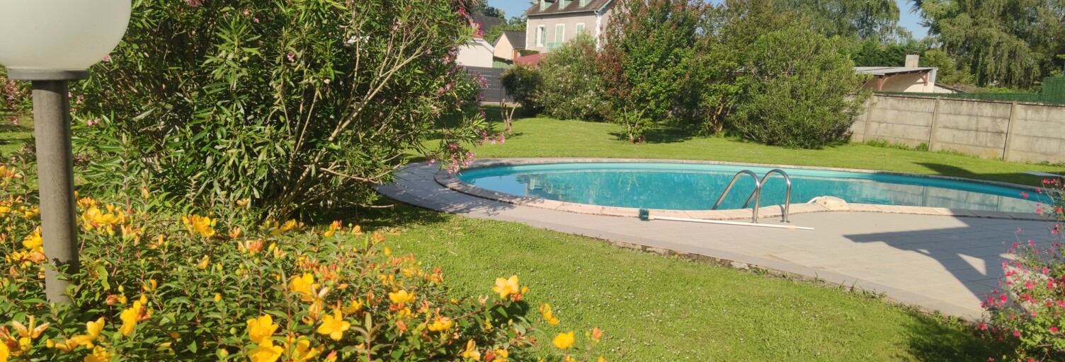 Maison 10 Pièces 282 m² à vendre à Gelos (64110)