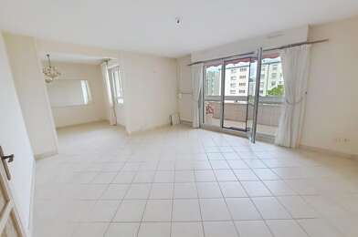 Appartement 6 pièces 182400 €