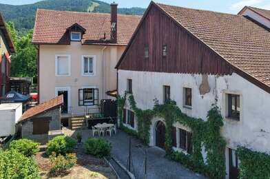 Maison 15 pièces 150000 €