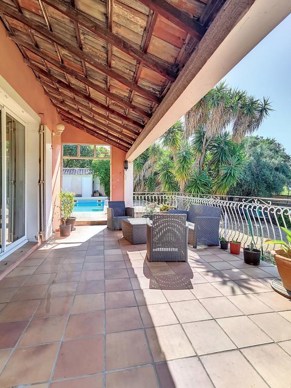 Belle opportunité à vendre : Maison individuelle de 130m² environ, Parcelle 865 m², Piscine et Studio à l'Est de TOULON-Ortolan