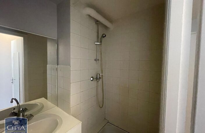 Vente appartement 1 pièce 30 m² Poitiers (86000) — photo 4