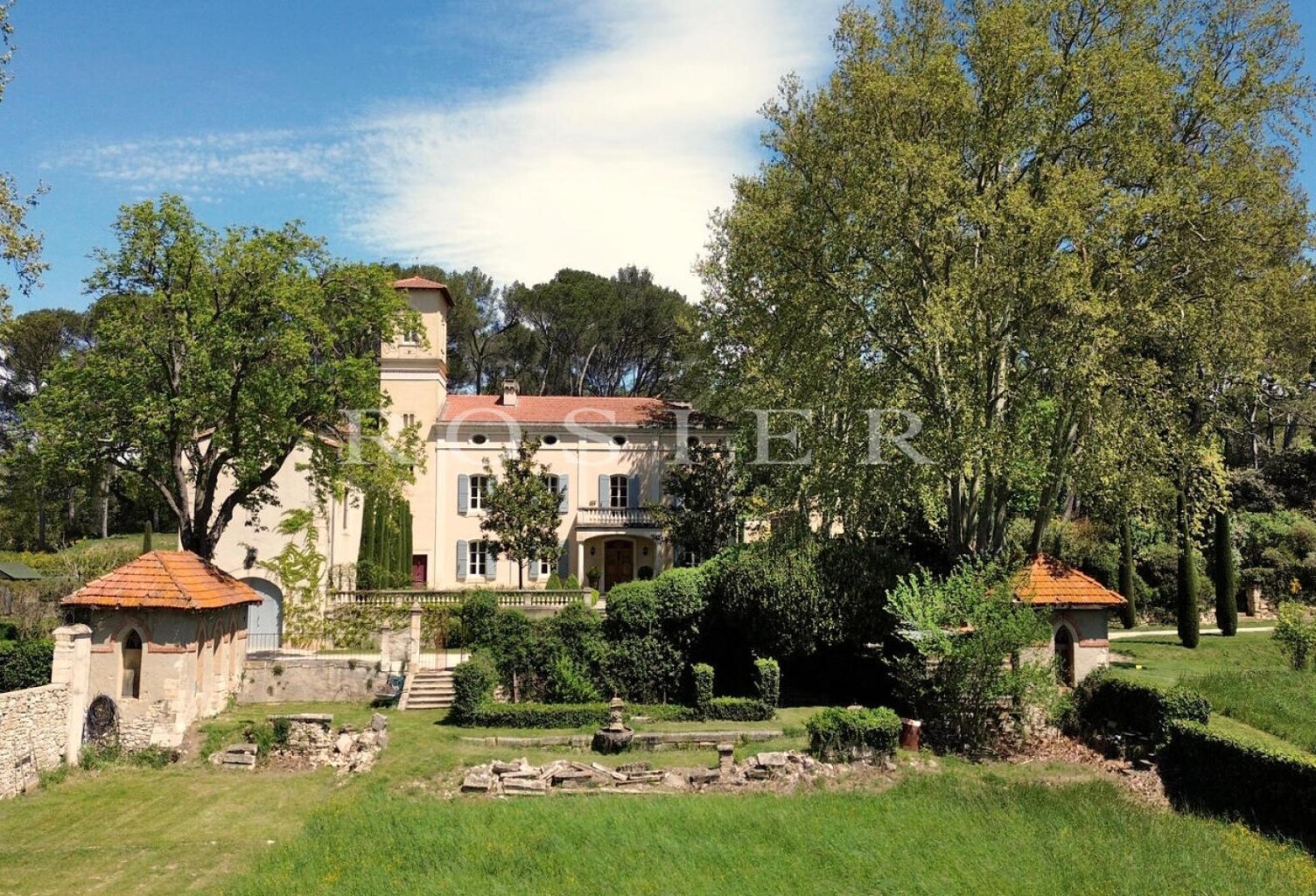 Vente - Pernes-les-Fontaines - Propriété aux allures Florentines — photo 1
