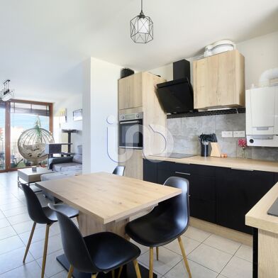 Appartement 3 pièces 205500 €