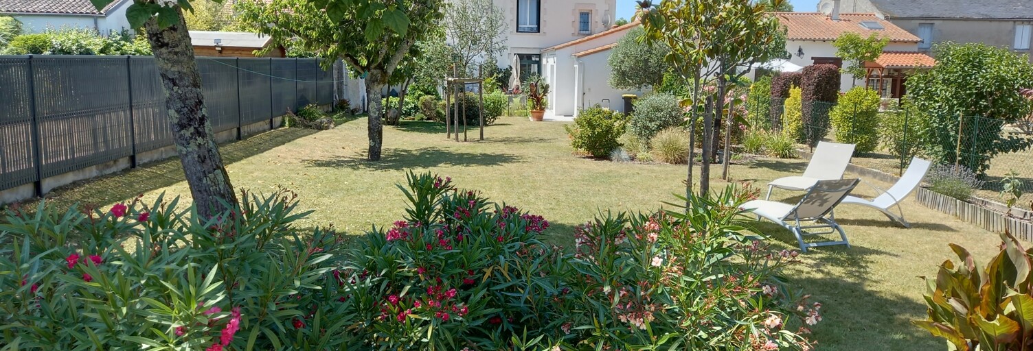 Maison 9 Pièces 230 m² à vendre à Saujon (17600)