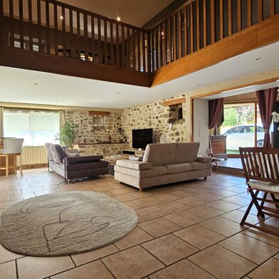 Maison 7 pièces 284000 €