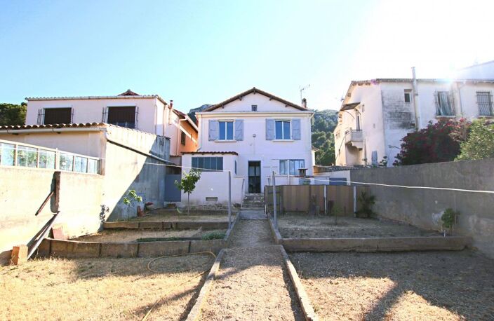 Maison À Vendre T4 Traversante de 105 m² avec jardin de 400 m² vue dégagée secteur Sormiou — photo 2