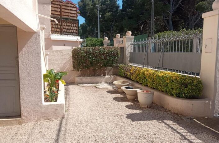 Maison À Vendre T4 Traversante de 105 m² avec jardin de 400 m² vue dégagée secteur Sormiou — photo 4