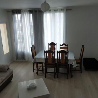 Appartement 4 pièces 750 €