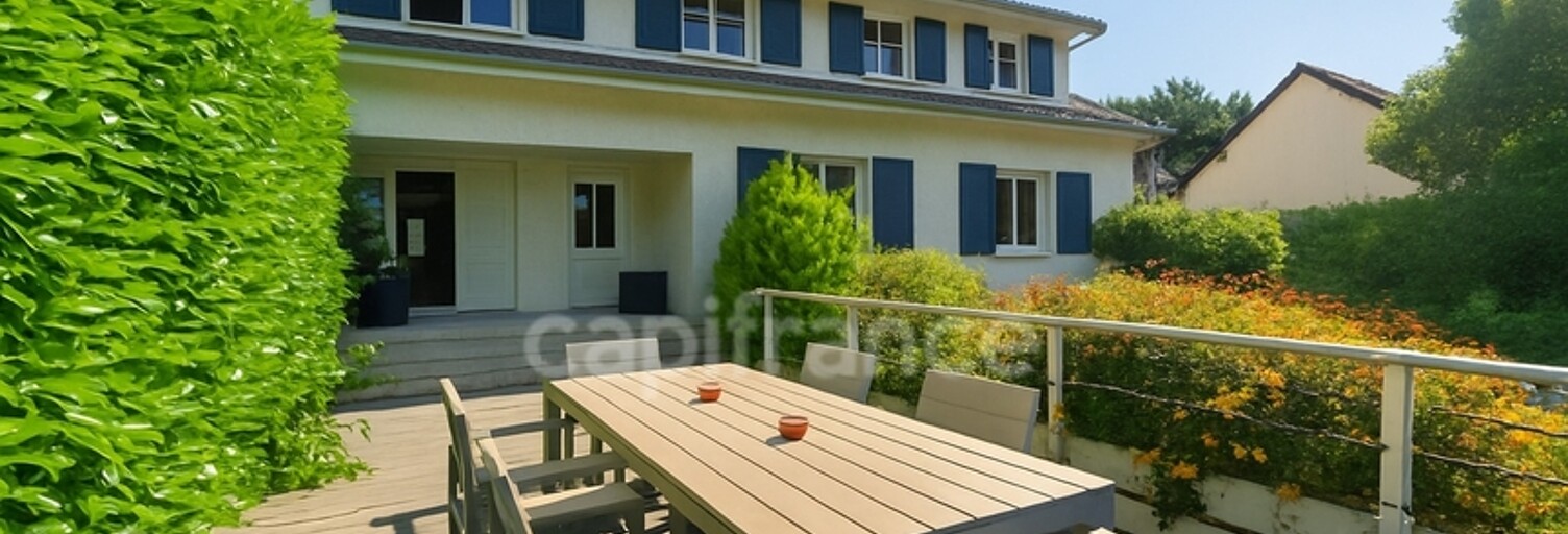 Maison 8 Pièces 222 m² à vendre à Nailly (89100)