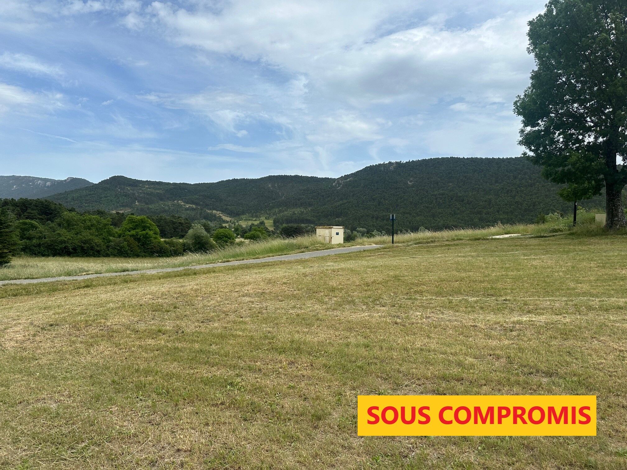 Terrain constructible de 710 m2