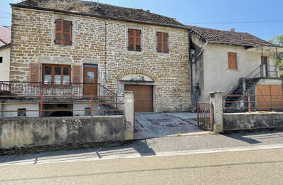 Ensemble immobilier à rénover proche de Sellières ! — photo du bien